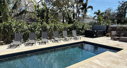 Tranquil Escape, Heated Saltwater Pool, Hot Tub & Gorgeous Patio-Very quiet area