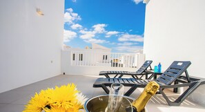 Terrace/patio - Modern villa, private pool, A/C, not far from Marina Rubicon (Playa Blanca)