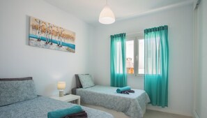 2 slaapkamers, een kluis op de kamer, een strijkplank/strijkijzer