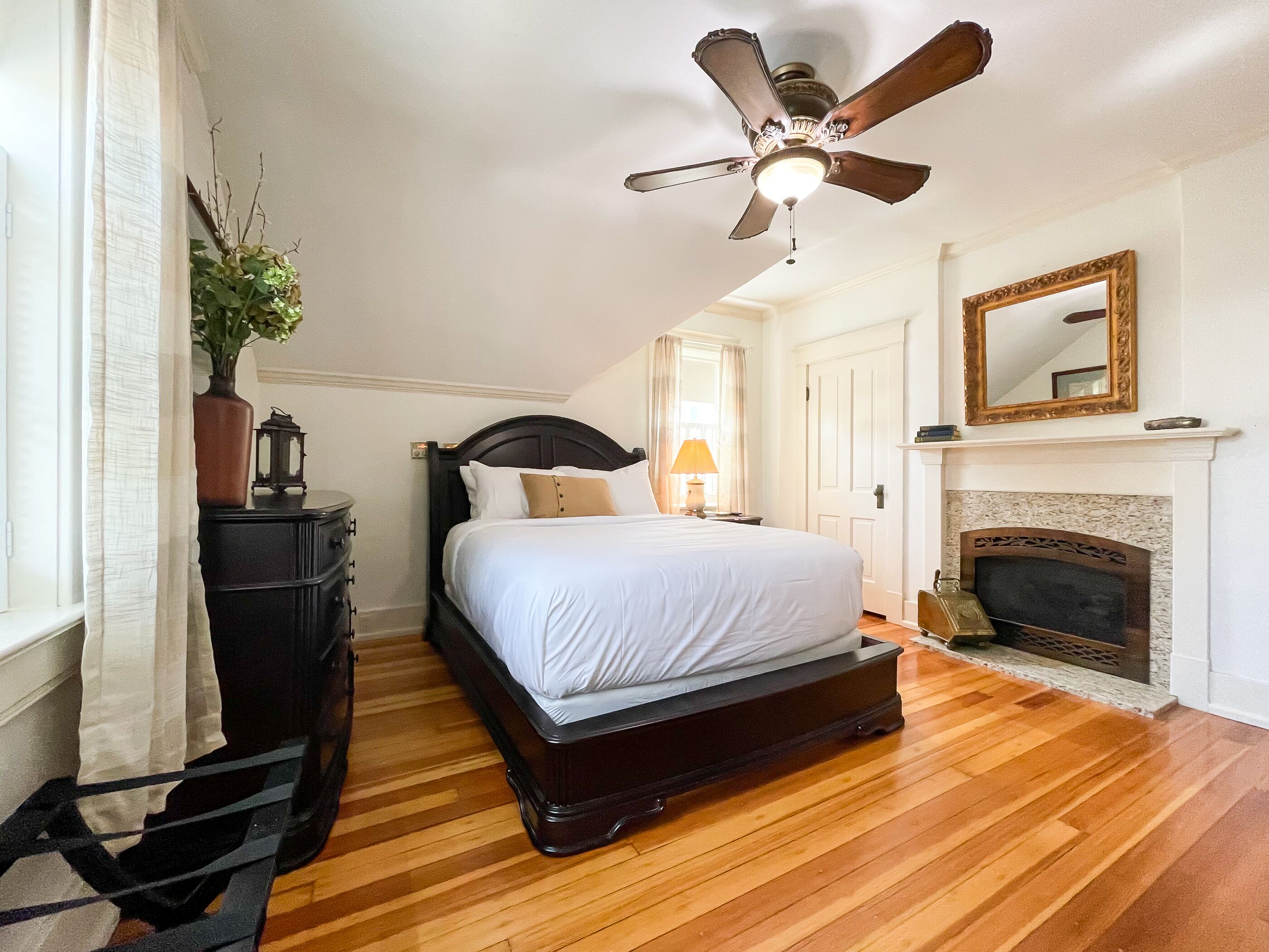 3 多间卧室、熨斗/熨衣板、免费 WiFi、床单