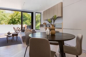 Two Bedroom Apartment | In-room dining - The 249 Apartments by Urban Rest (Darlinghurst)