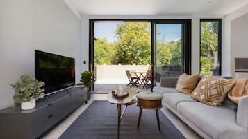 Apartment | Living area | 49-inch Smart TV with digital channels, TV