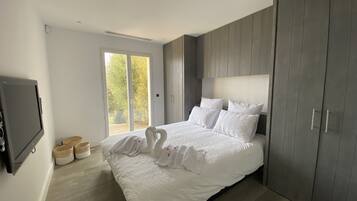 4 Schlafzimmer, Bügeleisen/Bügelbrett, Reisekinderbett, kostenloses WLAN