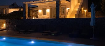 Infinity Villa in Paros