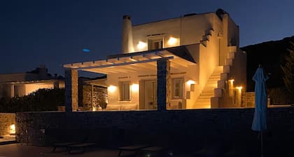 Infinity Villa in Paros