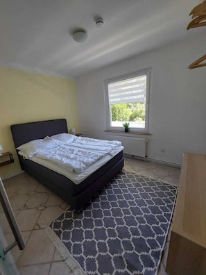 6 bedrooms, WiFi (free) - Lovely, very quiet vacation apartment for groups of up to 16 people (Bad Sachsa)
