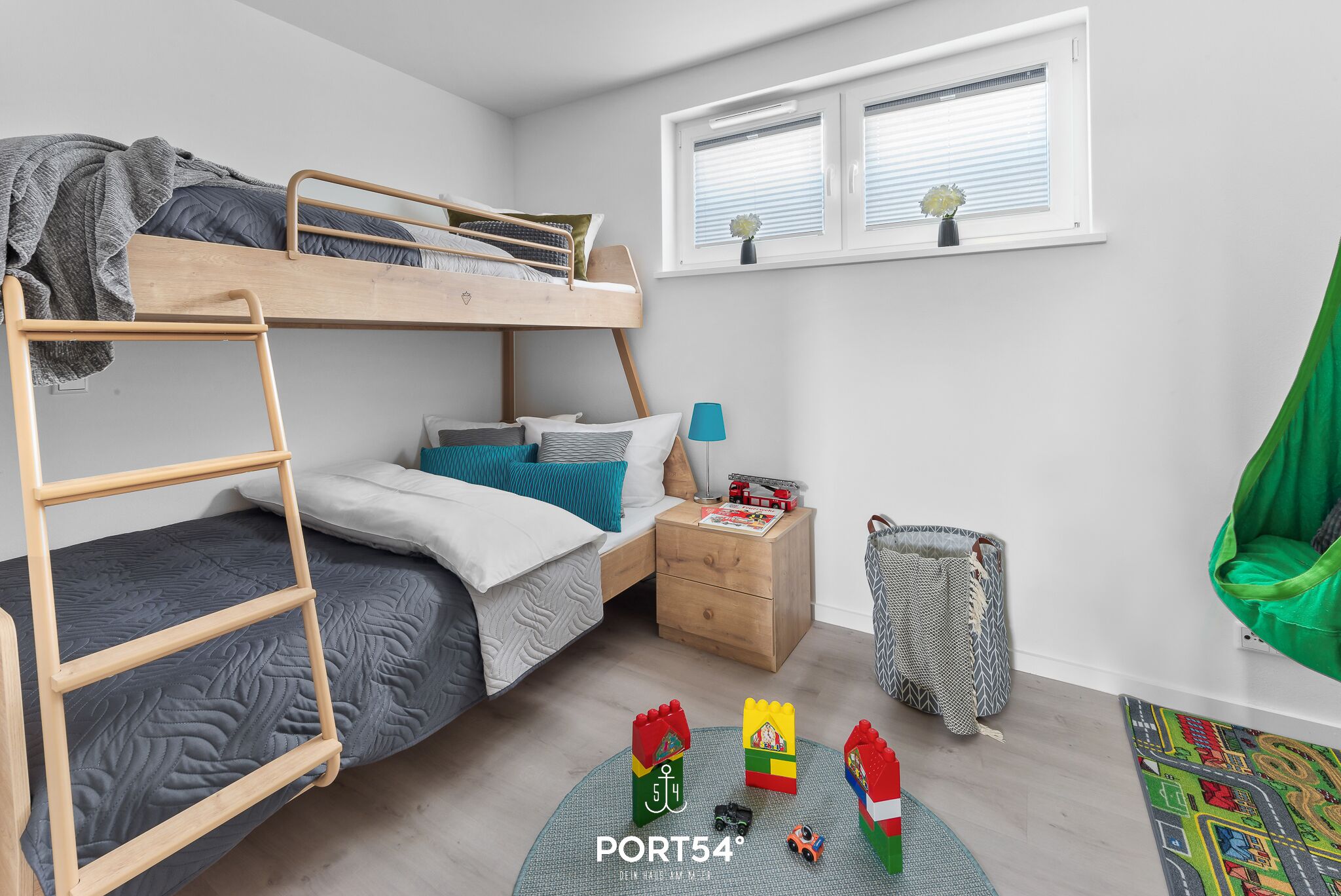 2 sovrum, skrivbord, resesäng och gratis wi-fi