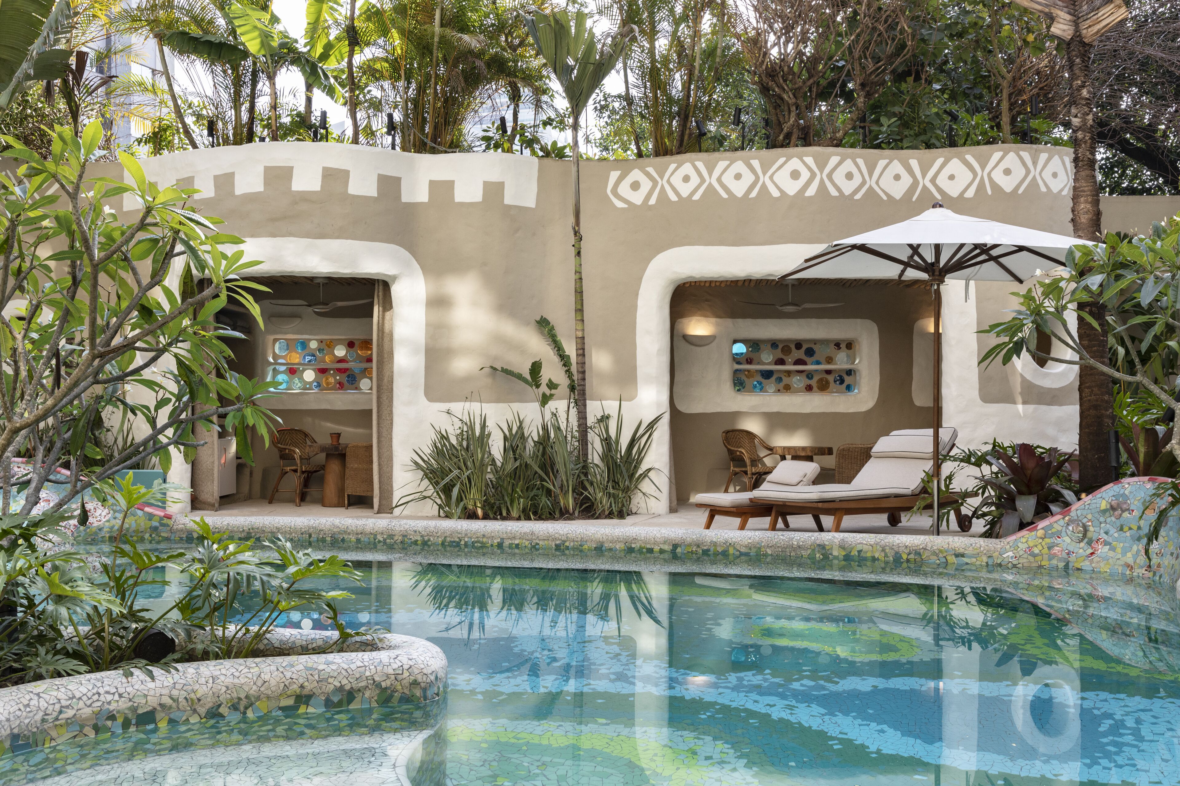 2 piscinas externas