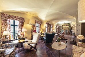 3 Restaurants, Frühstück, Mittagessen, Abendessen, internationale Küche