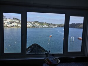 Interior - Crow’s Nest, Polruan with mesmerising views! (Polruan)