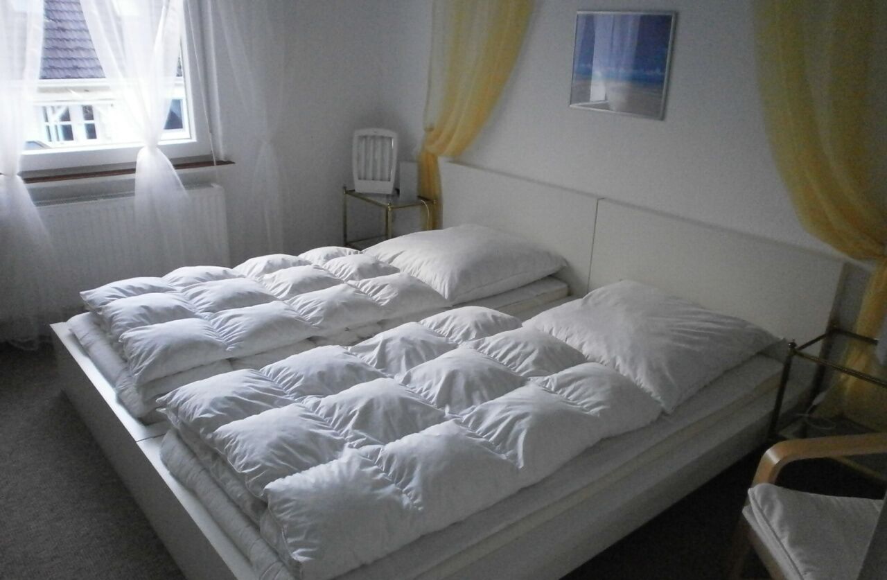 8 habitaciones y cuna de viaje 