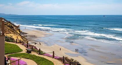 Sun, Sand, Vitamin Sea - Walk to Racetrack, Beach, Restaurants