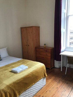 Apartment, Multiple Beds