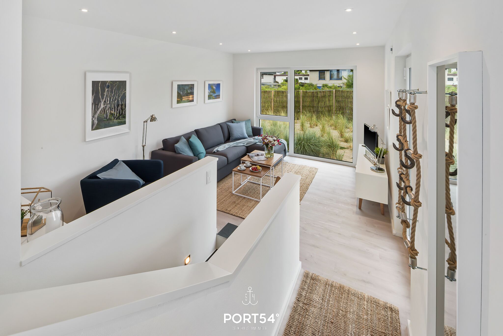 Télévision, chaîne hi-fi