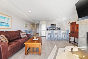 Smart TV, fireplace - 233 Edgewater | Waterfront View | Pool, Hot Tub, Sauna | Sleeps 4 (Charlevoix)