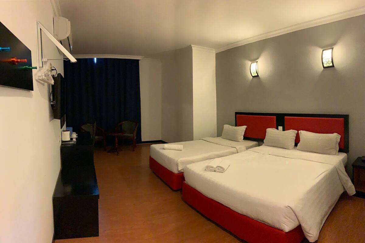 Superior Triple Room | Desk, WiFi (free)