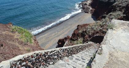 Cactus hideaway with sea views