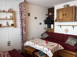 TV - Cosy studio in Plagne Villages at the foot of the slopes (PLAGNE VILLAGE)