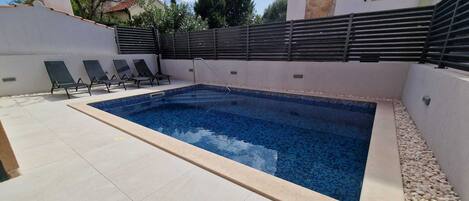 室外泳池、暖水池