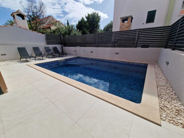 Outdoor pool, a heated pool - VillaTango (Okrug Gornji)