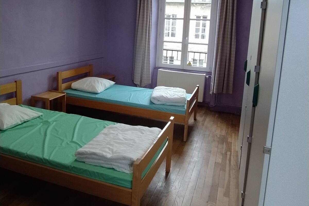 Individually furnished, bed sheets