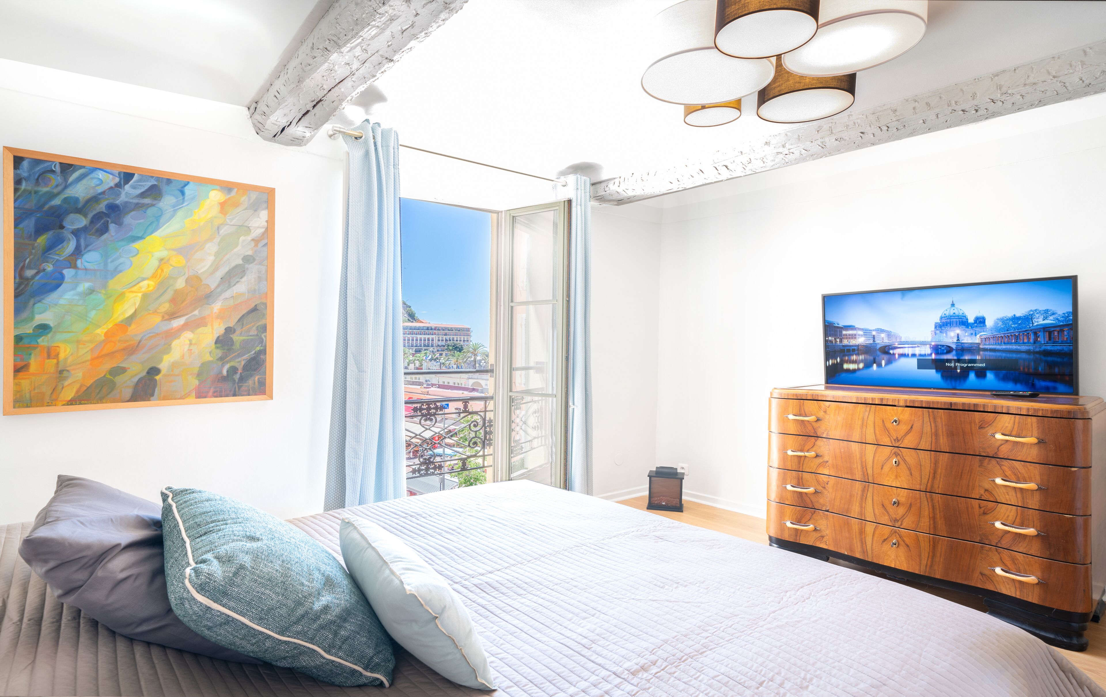2 bedrooms, iron/ironing board, free WiFi, bed sheets