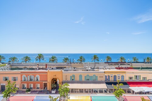 Azur Hideaway -stunning sea view ,Promenade and Cours Saleya