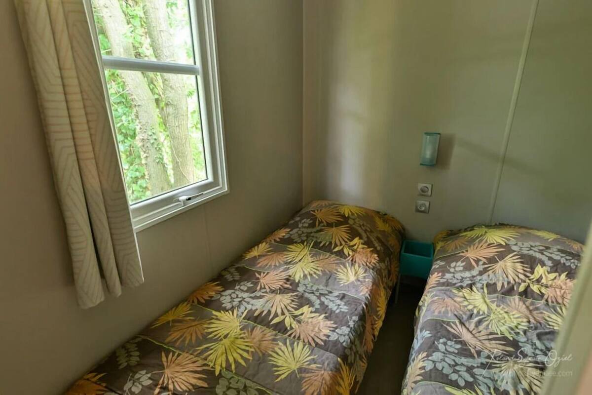 2 bedrooms, iron/ironing board, free WiFi
