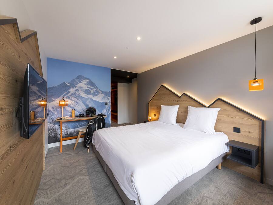 Family Quadruple Room | Soundproofing, travel crib, WiFi (free), bed sheets