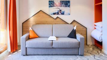 Deluxe-huone | Äänieristys, vauvan matkasänky, ilmainen Wi-Fi, vuodevaatteet