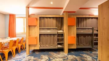 经典宿舍 | 隔音、旅行婴儿床、免费 WiFi、床单