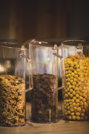 Se ofrece un desayuno continental (15 EUR por persona)