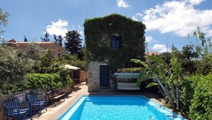 Outdoor pool - ★ Only for 2 ★ cosy stone villa, totally private, pool, near sea, WiFi, parking (Chania)