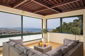Smart TV, foosball, table tennis, books