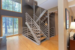 Interior - Thre06-Magical Oasis with Movie Theater and Hot Tub (Sunriver)