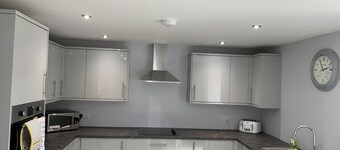 Immaculate cosy comfortable home, central location