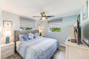 3 bedrooms, desk, iron/ironing board, travel cot - On the River and oh that view! (Cape Coral)