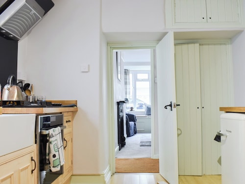 4 bedroom accommodation in Dawlish