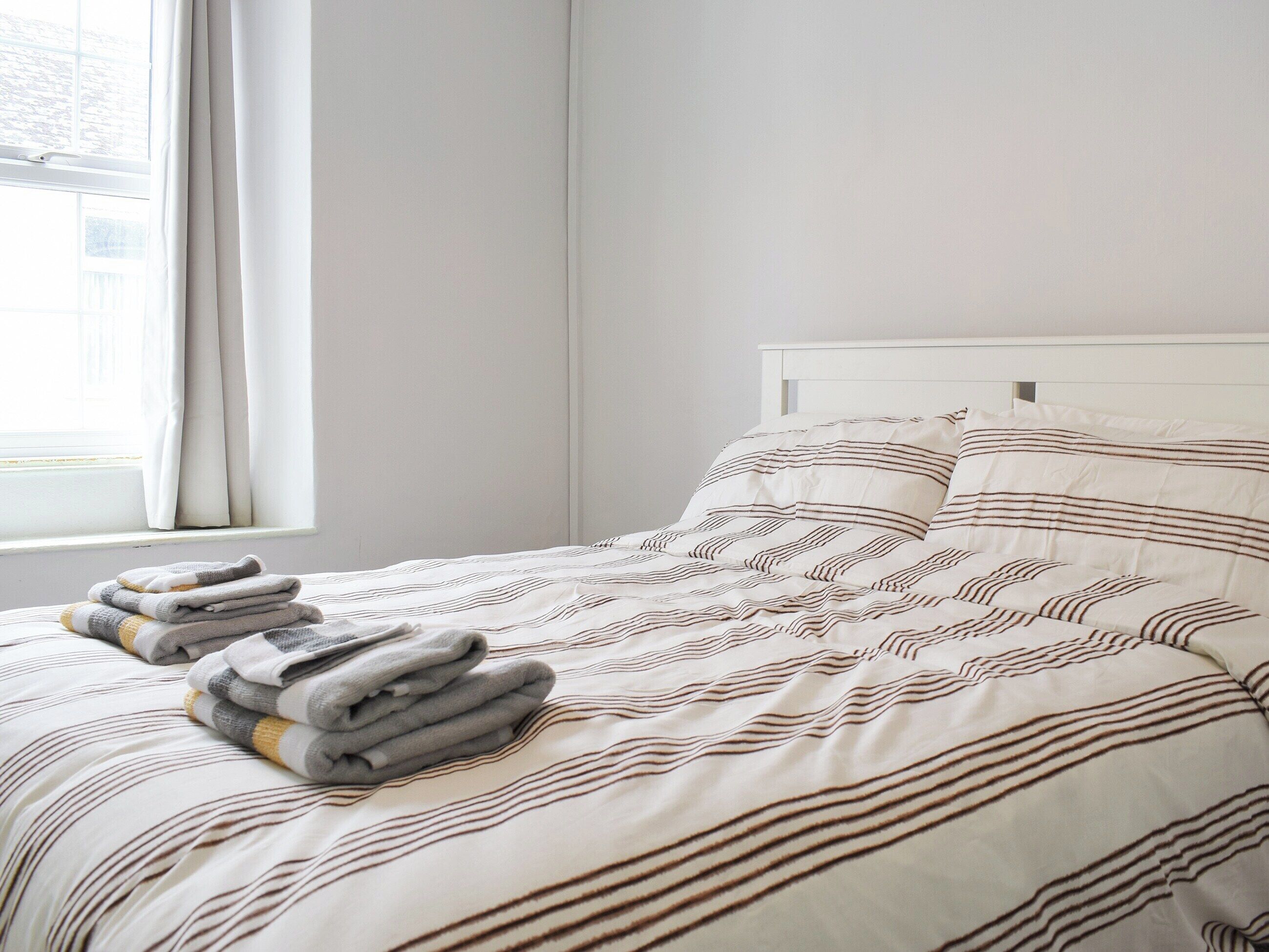 4 bedrooms, free WiFi, bed sheets