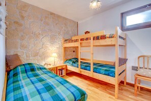 2 bedrooms, free WiFi