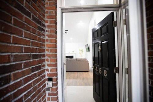 MODERN 3br - Sleeps 8 - Eagle Pointe Home