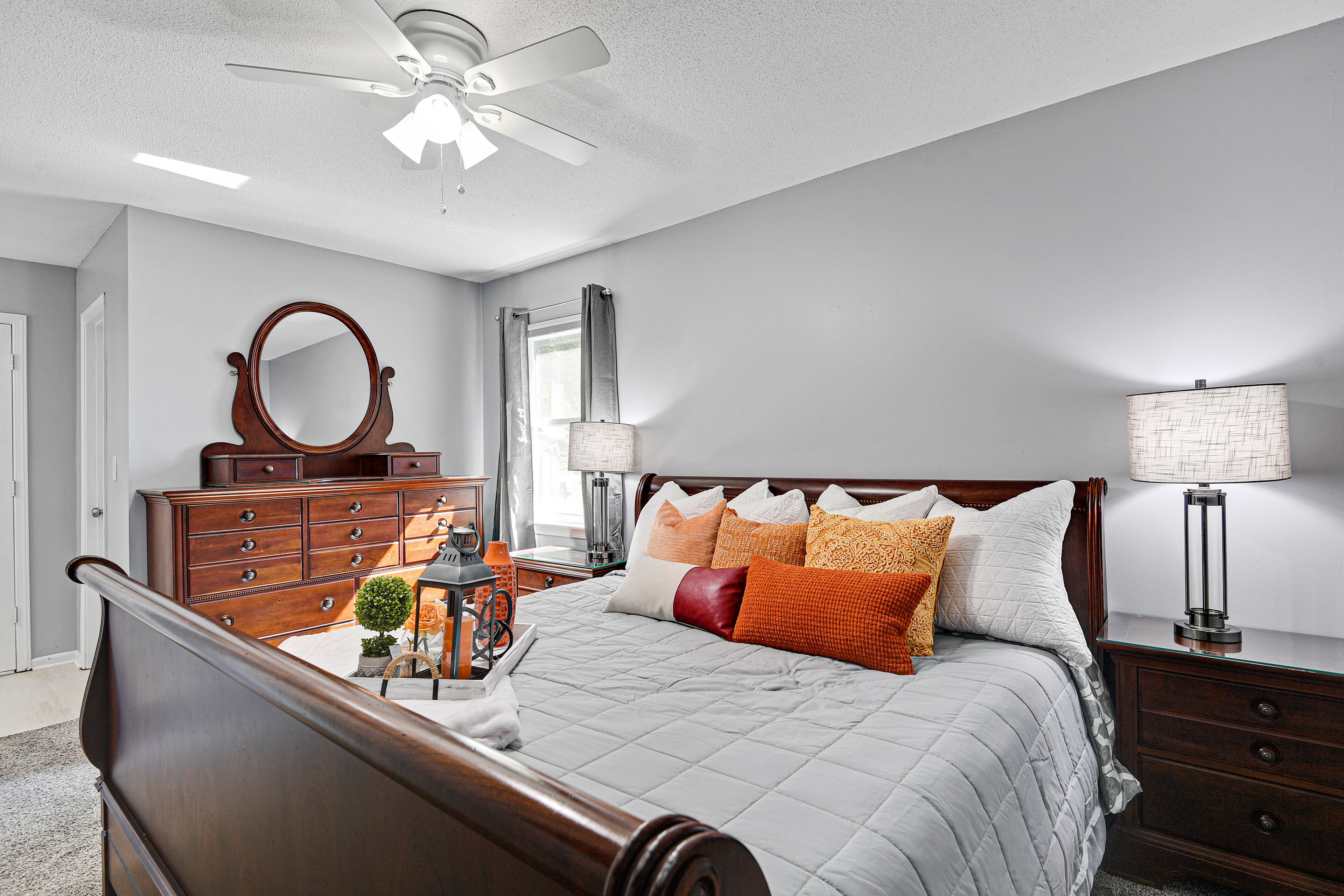 3 soverom, strykejern/-brett, reiseseng for barn og wi-fi (inkludert)