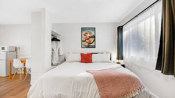1 bedroom, WiFi, bed sheets
