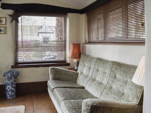 TV, fireplace - 2 bedroom accommodation in Windermere (Windermere)