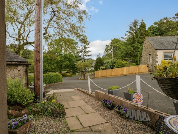 Cottage | Property grounds