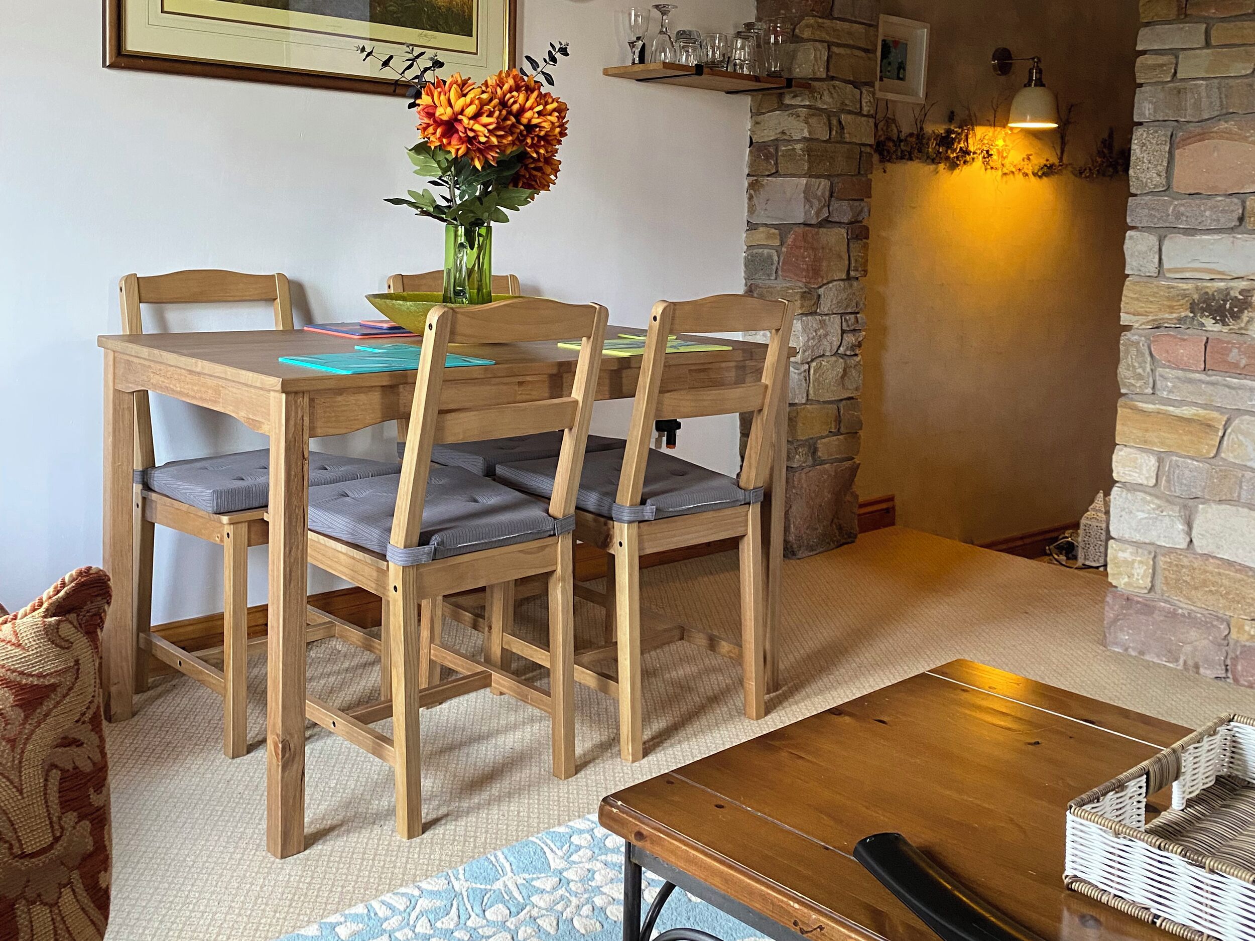 Cottage | Dining