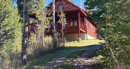 Beautiful Mountain Cabin near Tetons Yellowstone