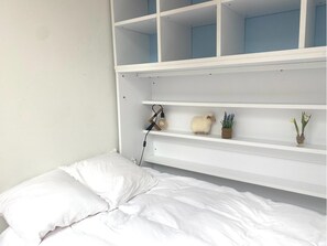 2 slaapkamers, een strijkplank/strijkijzer, gratis wifi, beddengoed
