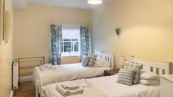 3 bedrooms, free WiFi, bed sheets