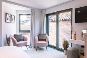 1 bedroom, iron/ironing board, Internet - Bootham Row Escape -  a couples retreat that sleeps 2 guests  in 1 studio (York)